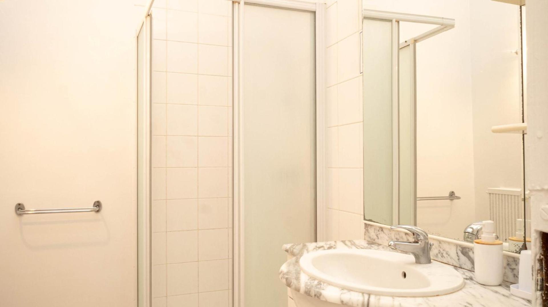 Апартаменты Le Puit De Lumiere - Comfortable T3 In Poitiers! Экстерьер фото