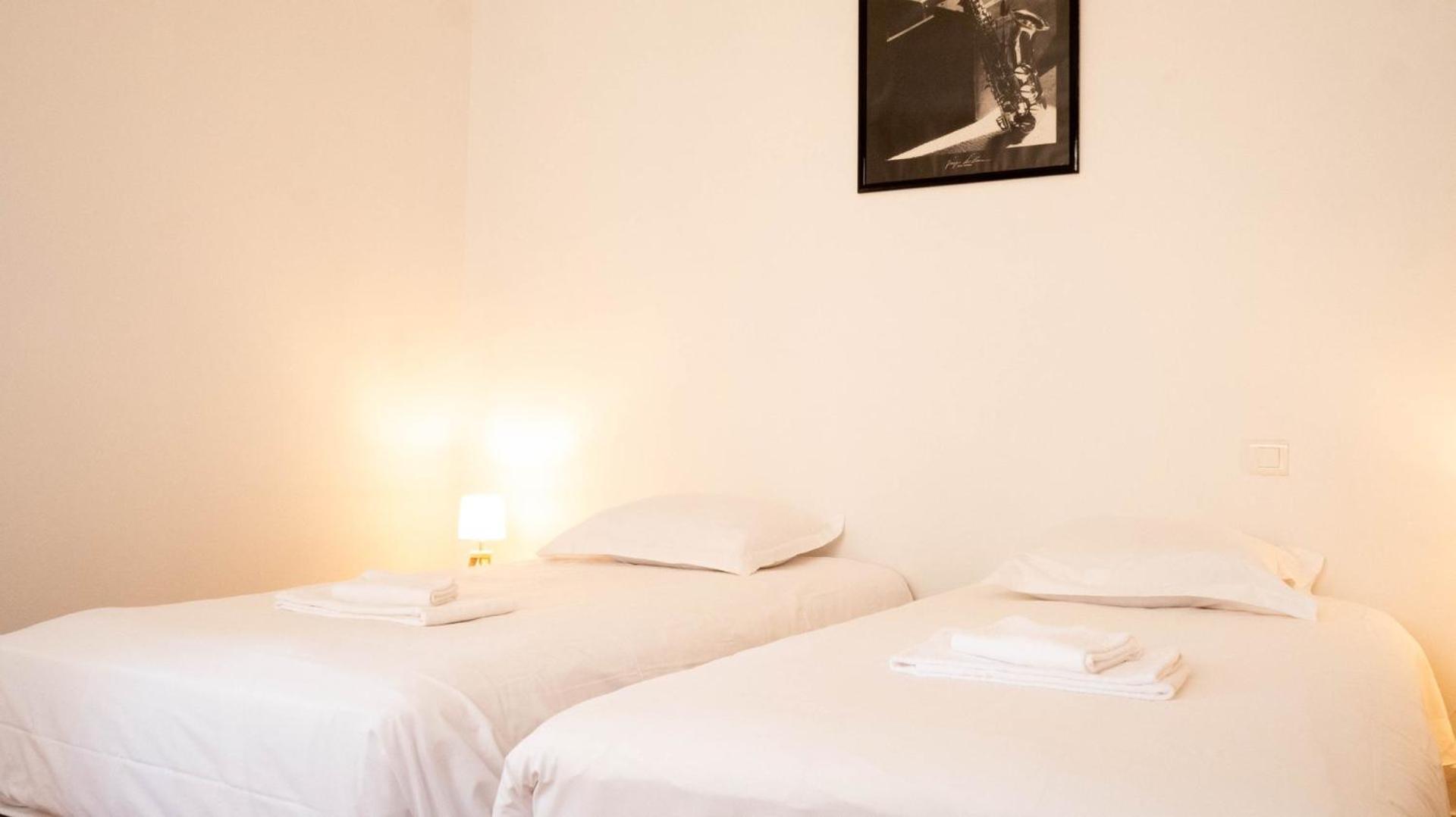 Апартаменты Le Puit De Lumiere - Comfortable T3 In Poitiers! Экстерьер фото