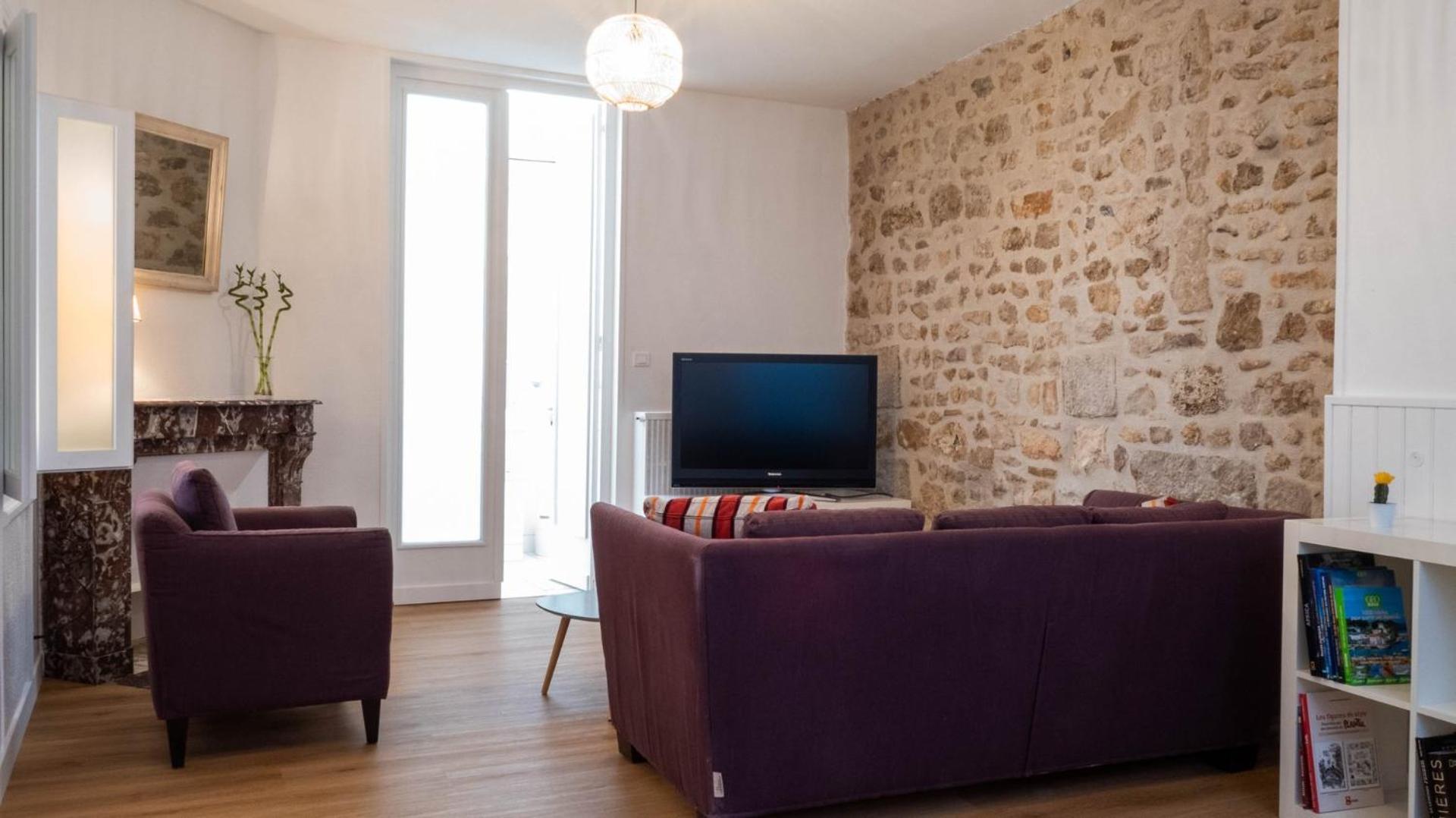 Апартаменты Le Puit De Lumiere - Comfortable T3 In Poitiers! Экстерьер фото